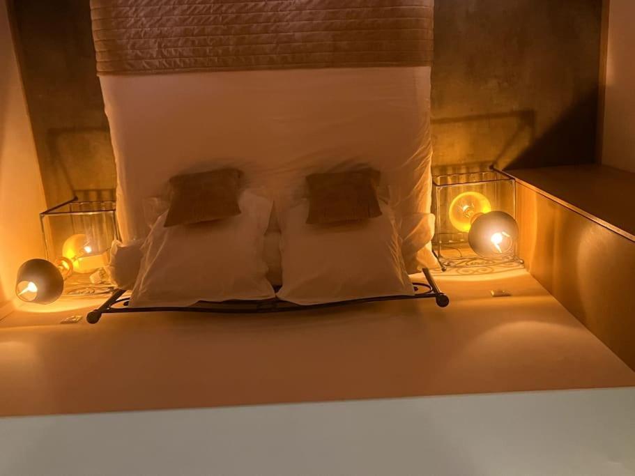 Gîte de charme pour couple avec sauna et jacuzzi extérieurs privatifs Peaugres Extérieur photo