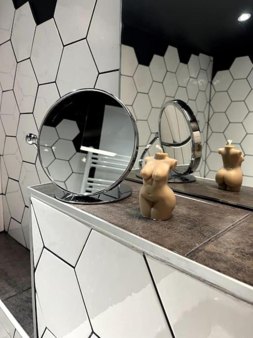 Gîte de charme pour couple avec sauna et jacuzzi extérieurs privatifs Peaugres Extérieur photo