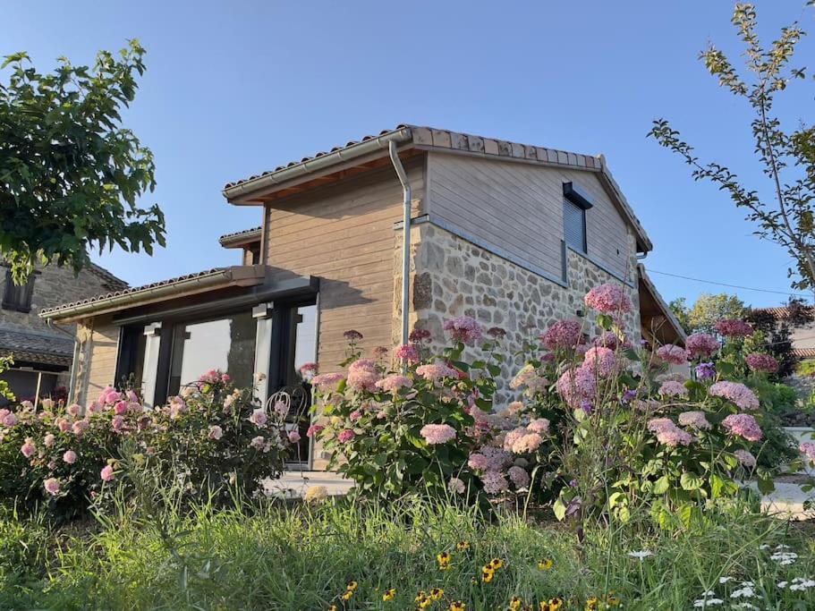 Gîte de charme pour couple avec sauna et jacuzzi extérieurs privatifs Peaugres Extérieur photo