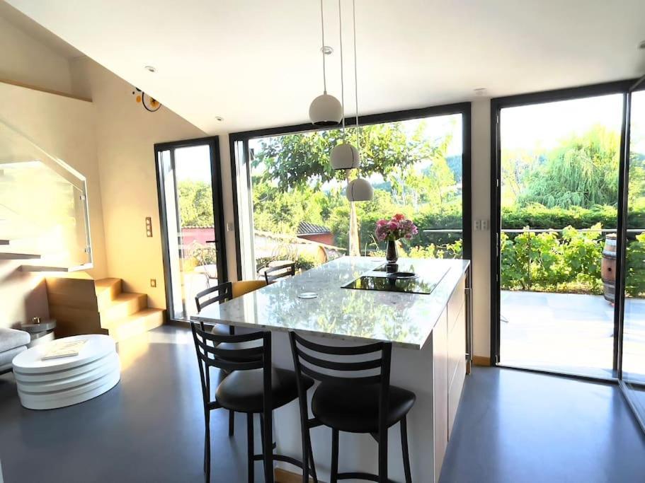 Gîte de charme pour couple avec sauna et jacuzzi extérieurs privatifs Peaugres Extérieur photo