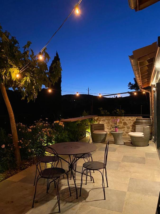 Gîte de charme pour couple avec sauna et jacuzzi extérieurs privatifs Peaugres Extérieur photo