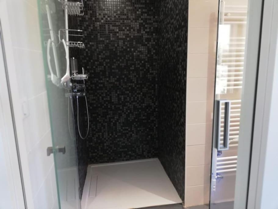 Gîte de charme pour couple avec sauna et jacuzzi extérieurs privatifs Peaugres Extérieur photo
