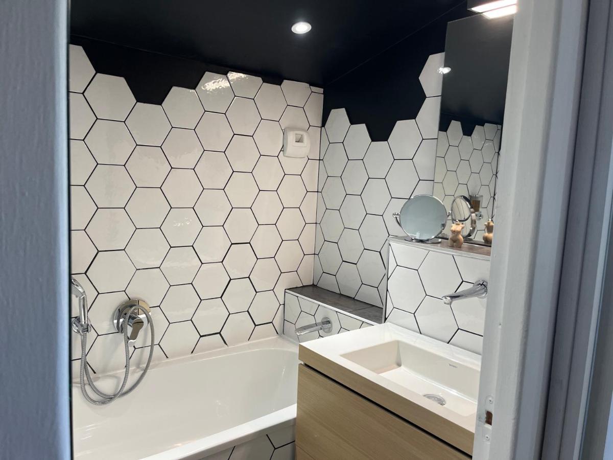 Gîte de charme pour couple avec sauna et jacuzzi extérieurs privatifs Peaugres Extérieur photo